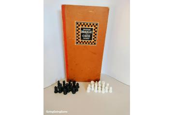 Vintage Holdson's chess set