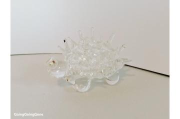 Small glass hedgehog figurine