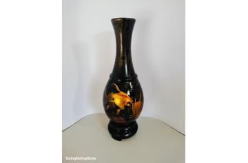 Vintage Vietnamese lacquerware vase