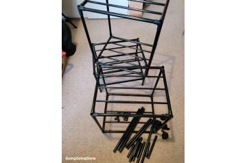 Modular shelving unit