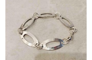 Oval Link Bracelet